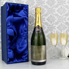 (image for) Personalised Tree Carving Champagne Bottle with Gift Box
