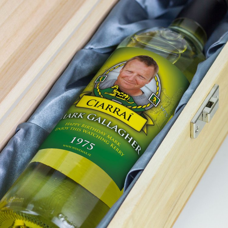 Modal Additional Images for Kerry GAA Fan Birthday Present Personalised Wine Gifts