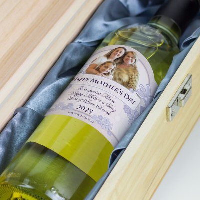 (image for) Mothers Day Personalised Wine and Engraved Box Gift Set