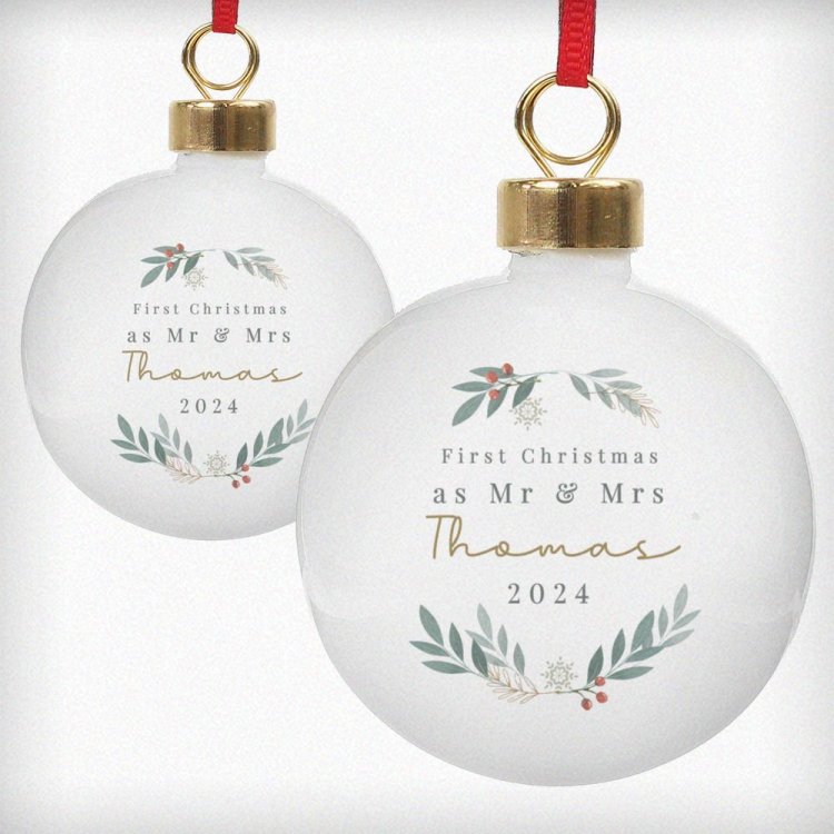Modal Additional Images for Personalised Christmas Foliage Bauble