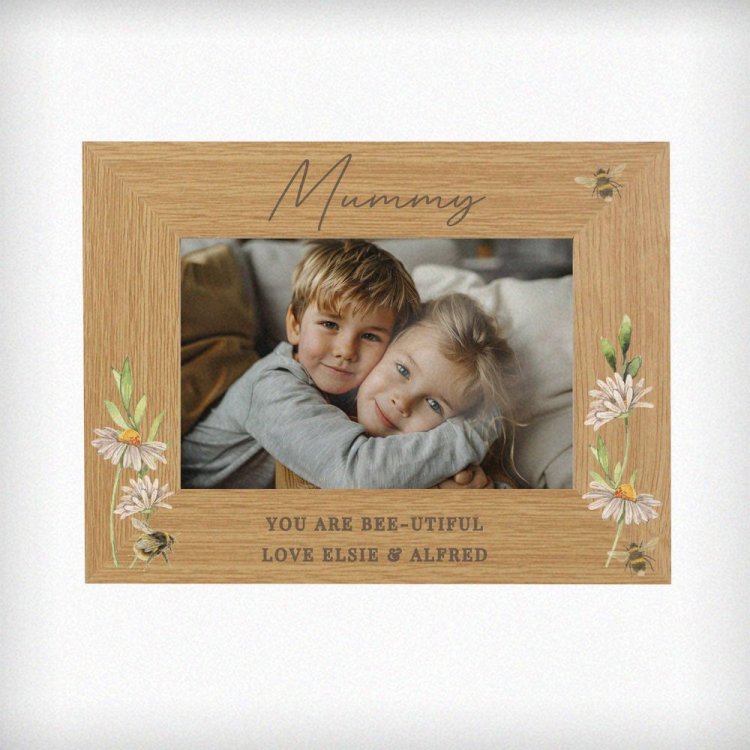Modal Additional Images for Personalised Floral Bee 6x4 Oak Finish Photo Frame