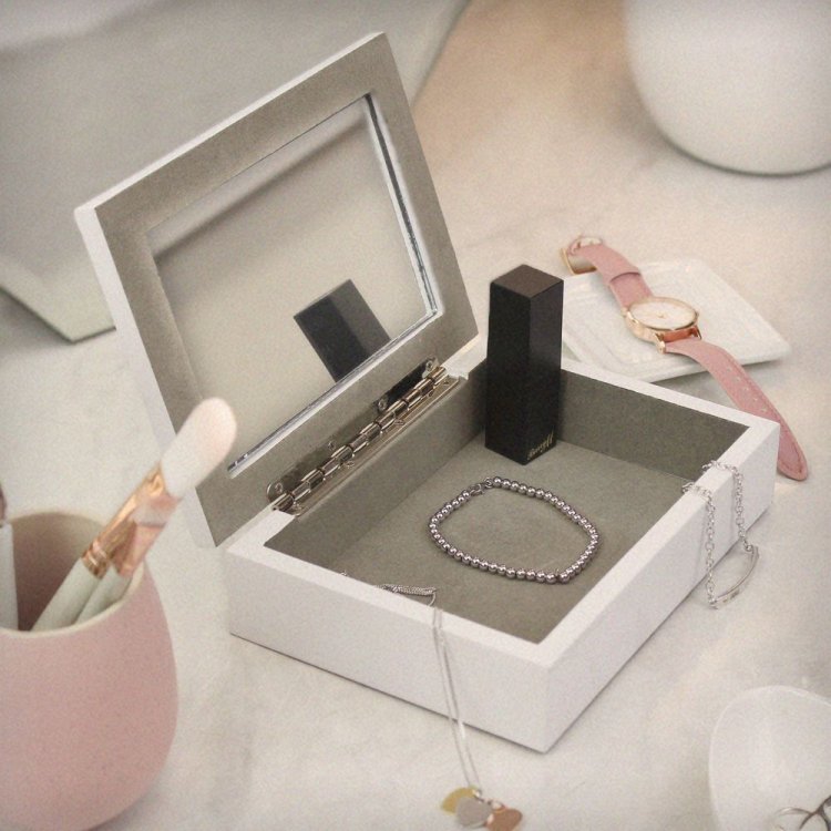 Modal Additional Images for Personalised Wild Flowers Wooden Jewellery Box