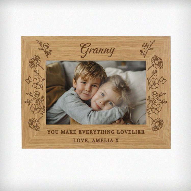 Modal Additional Images for Personalised Wild Flowers 6x4 Oak Finish Photo Frame