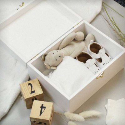 (image for) Personalised Safari Animals White Wooden Keepsake Box