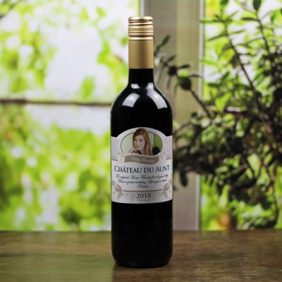 (image for) Gift for Aunt Personalised Wine