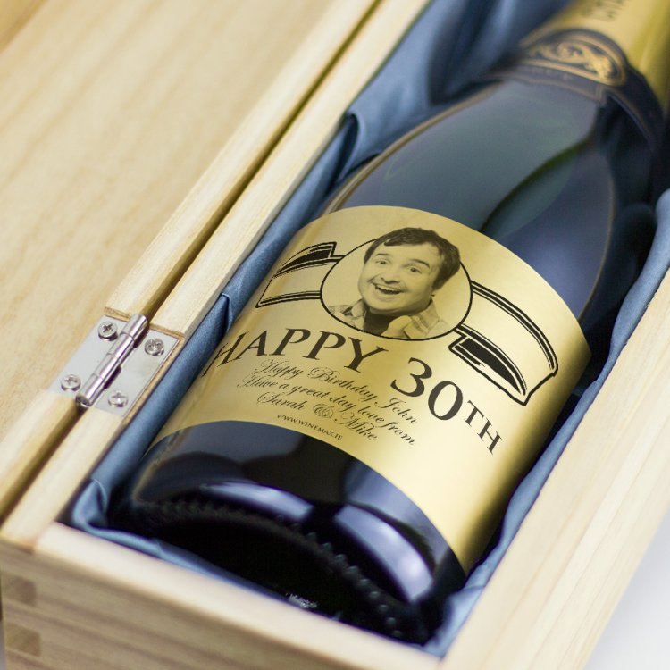 (image for) 30th Birthday Gold Label Personalised Birthday Champagne - Click Image to Close