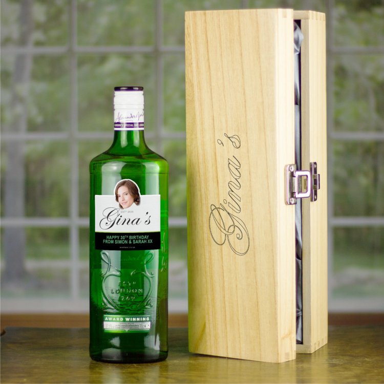 (image for) Personalised Gordons Gin 70cl 50th Birthday Gift & Engraved Wooden Box - Click Image to Close