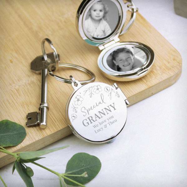 Modal Additional Images for Personalised Floral Round Photo Frame Keyring